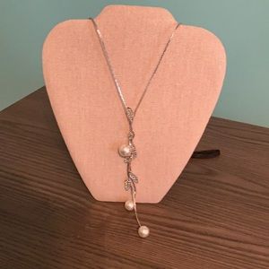 Ladies necklace